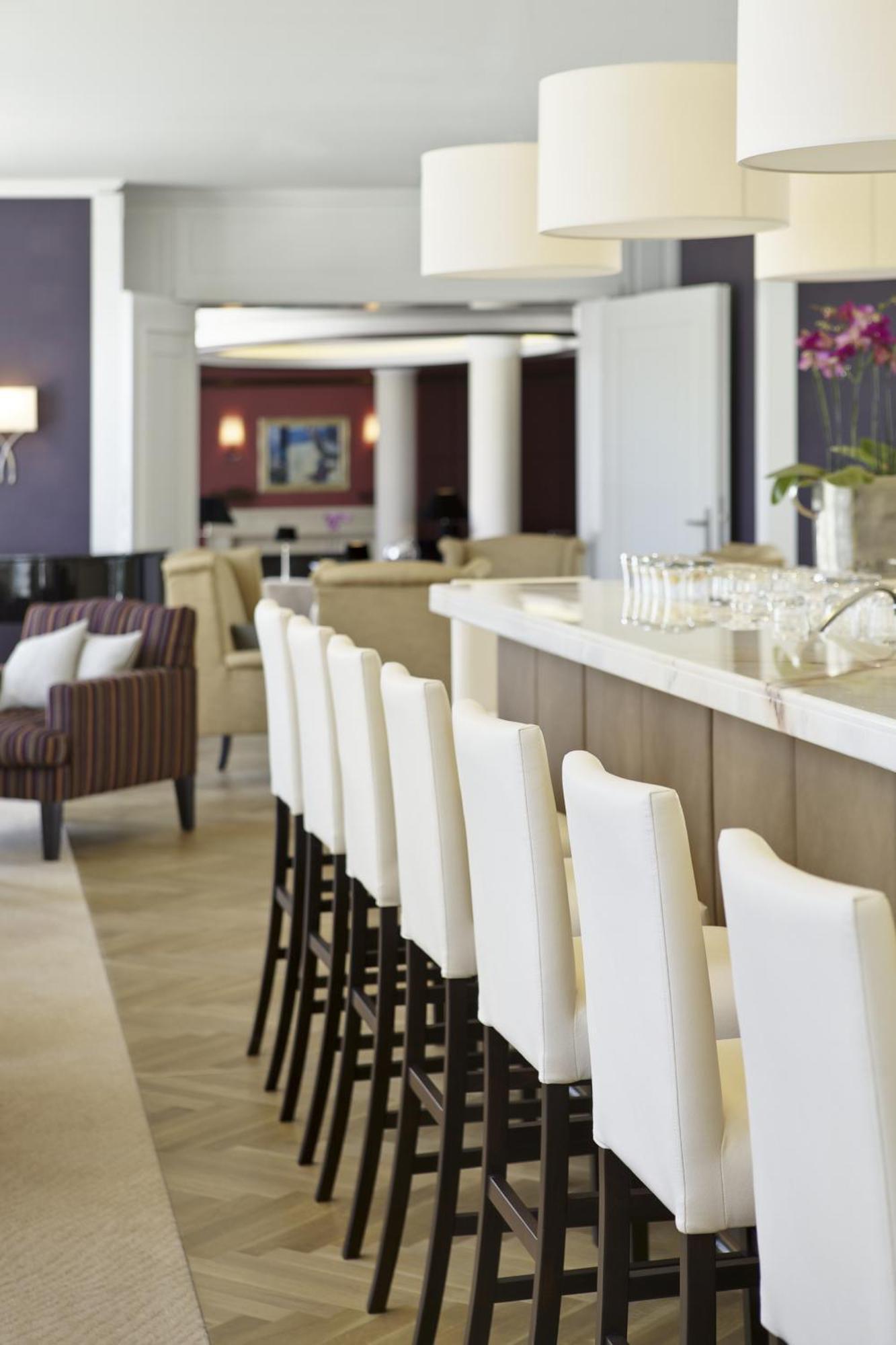 黑灵斯多夫史蒂根伯格水疗大酒店 塞巴特黑灵斯多夫 外观 照片 Club Lounge at the airport
