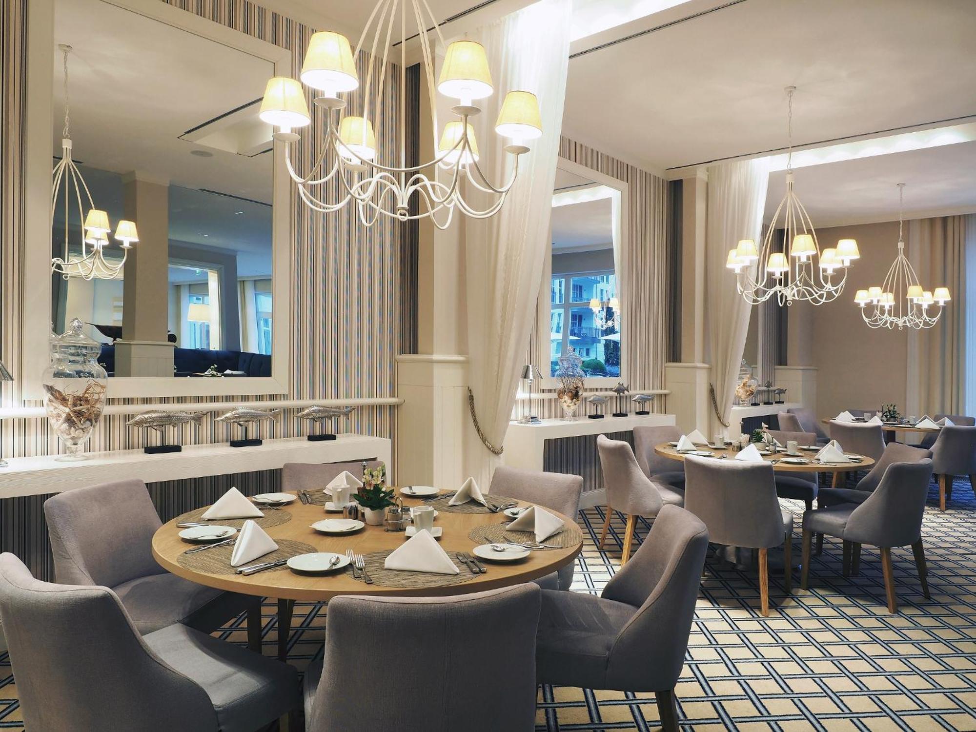 黑灵斯多夫史蒂根伯格水疗大酒店 塞巴特黑灵斯多夫 外观 照片 The restaurant