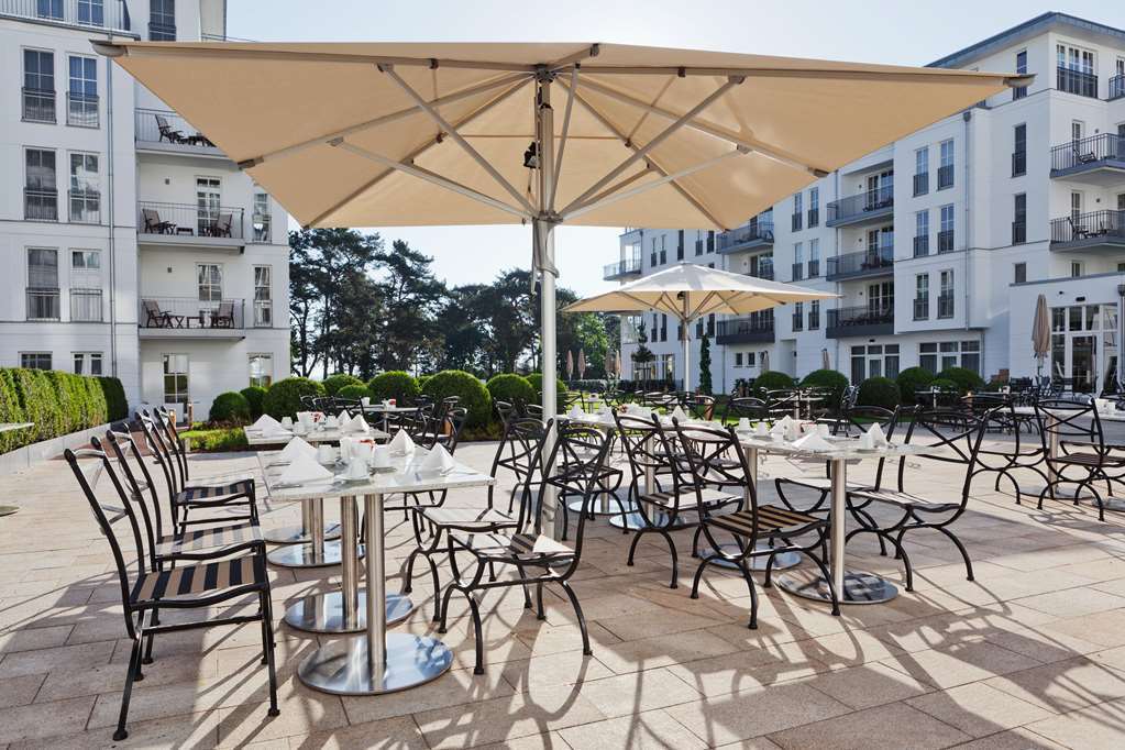 黑灵斯多夫史蒂根伯格水疗大酒店 塞巴特黑灵斯多夫 餐厅 照片 The hotel's outdoor restaurant